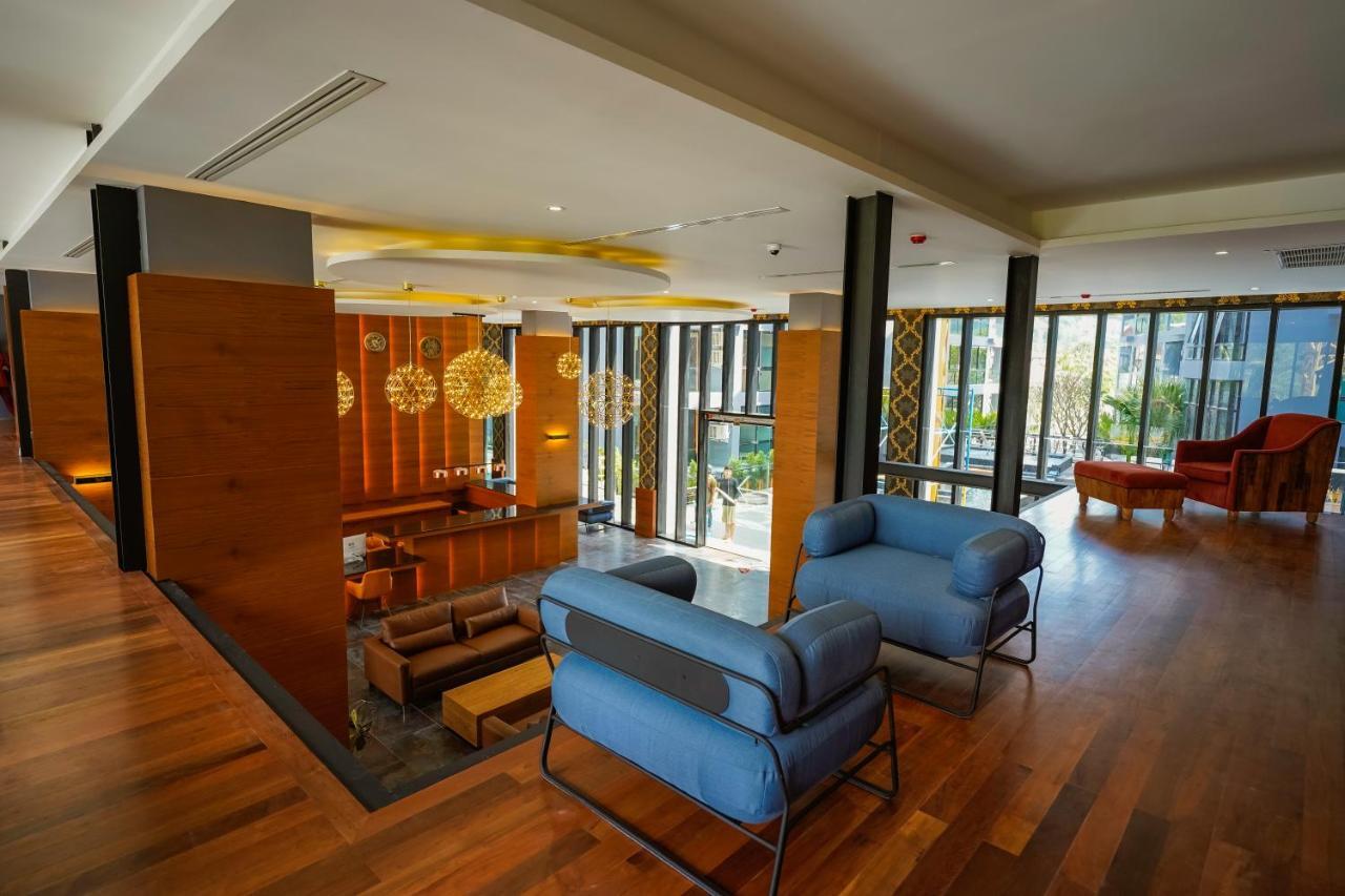 シティゲート カマラ リゾート アンド レジデンス カマラビーチ エクステリア 写真 The lobby of the hotel